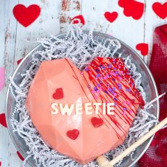 How to make an easy VALENTINE’S DAY BREAKABLE HEART